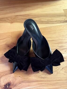 Zara Black Pointed Bow Slip-On Mules